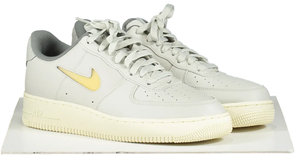 Nike Grey Air Force 1 07 Trainers Light Bone / Pale Vanilla BNIB UK 8.5 EU 42.5 👞